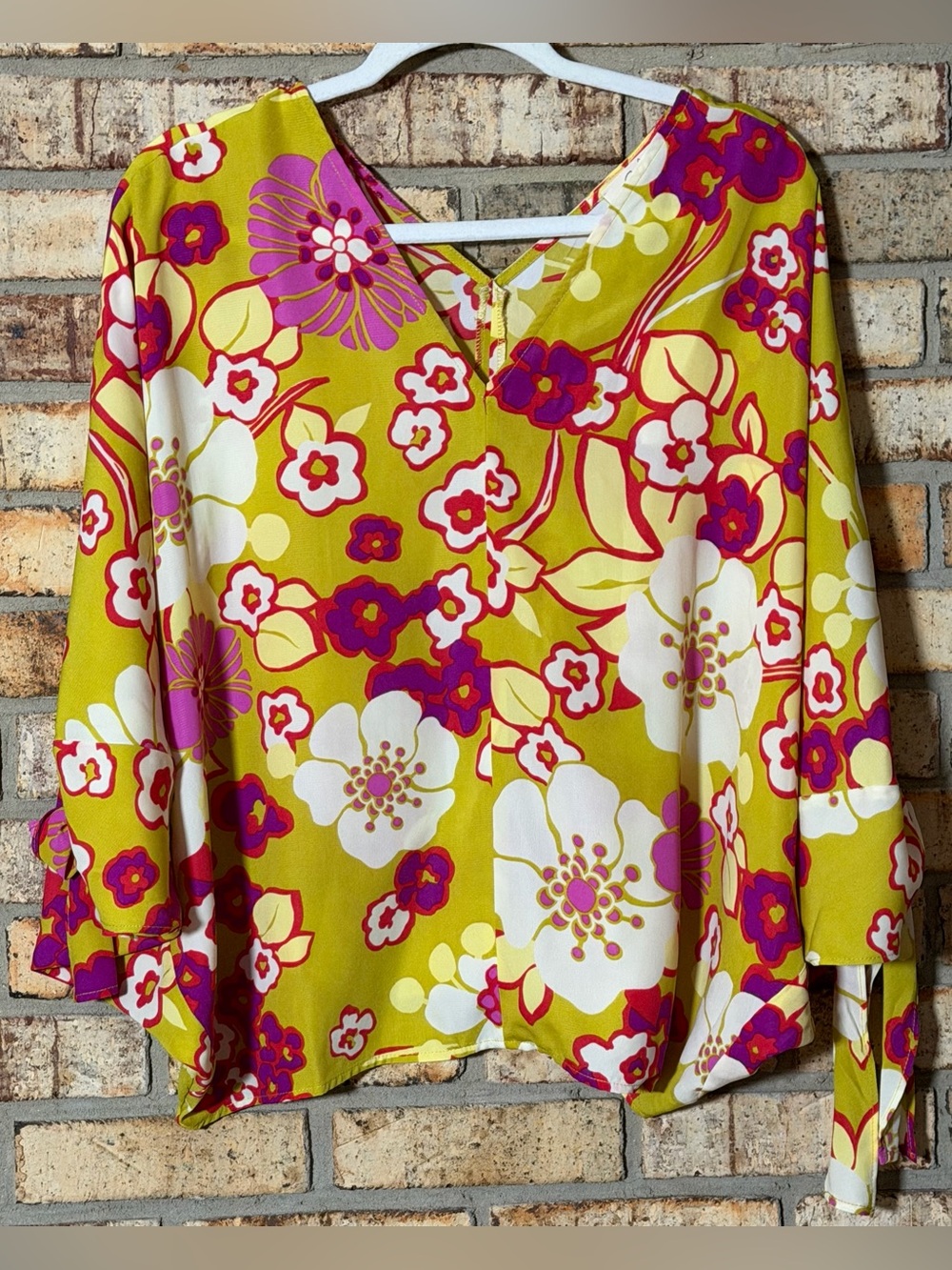 Easel top M NWT